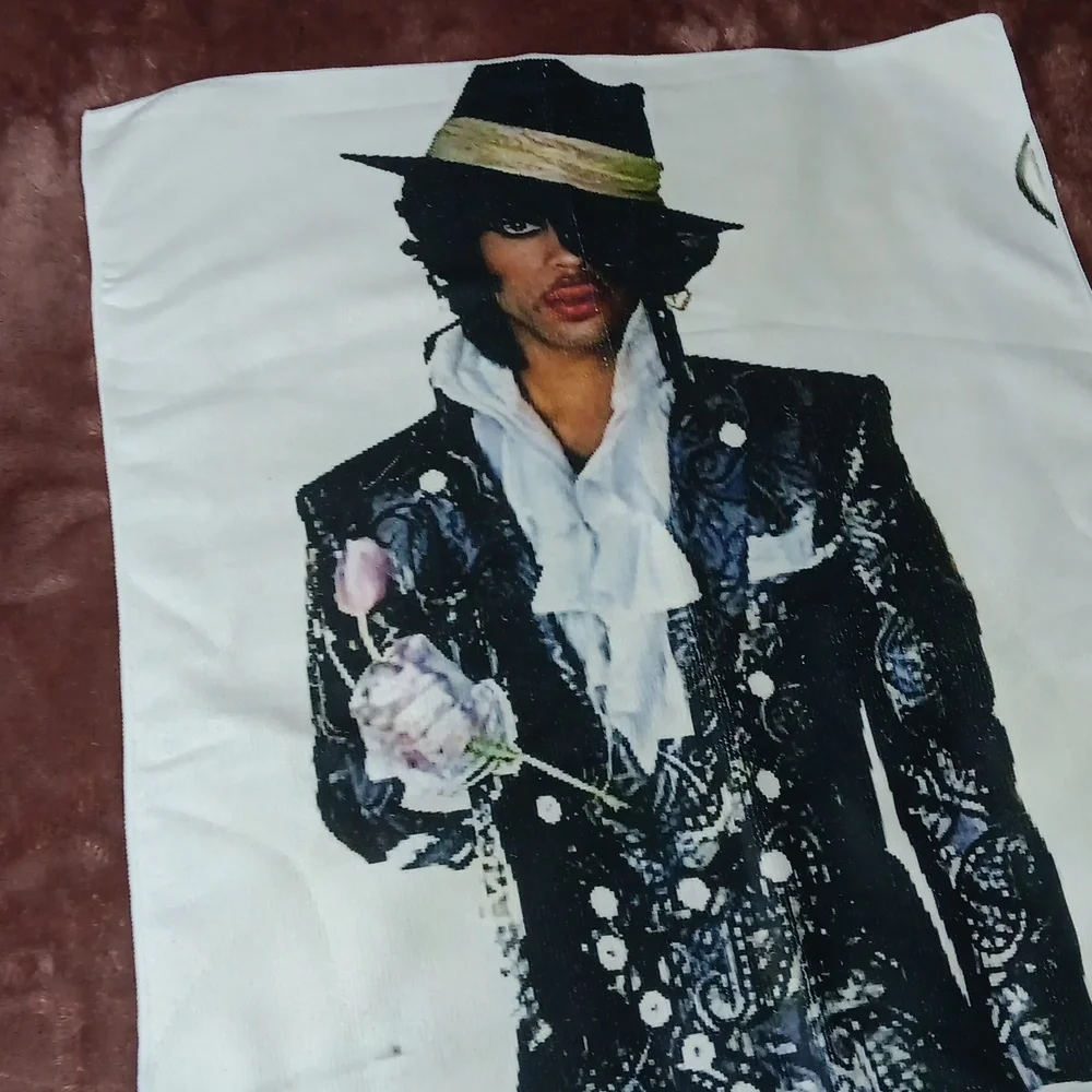 New Amazing Looking Bow Shower Curtain w/ Hooks & Prince Hand Towel - Picture 5 of 6